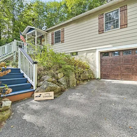 Rustic Adirondacks Home With Hot Tub And Lake Access!